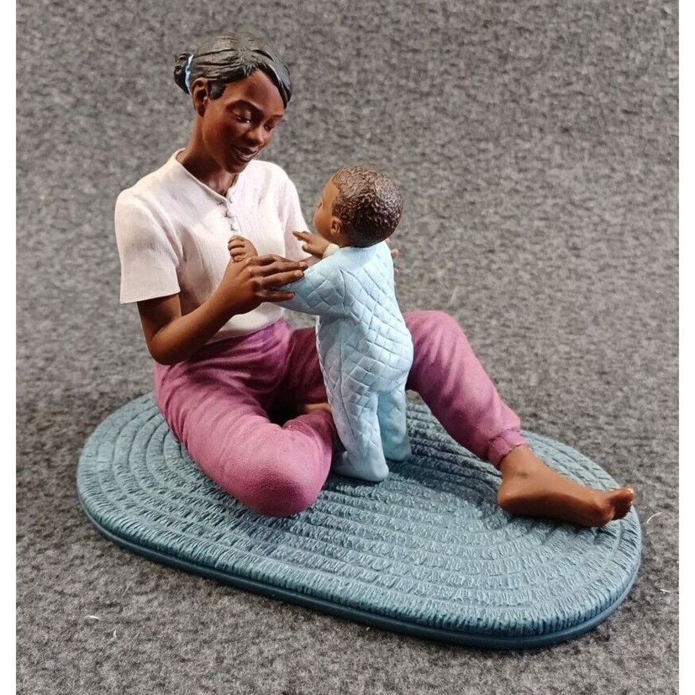 1999 Our Song By Brenda Joysmith Item# 19018 Mother And Child Statue